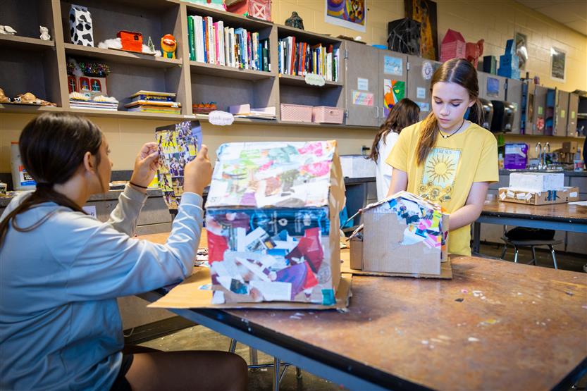 Art class at Spring Station Middle